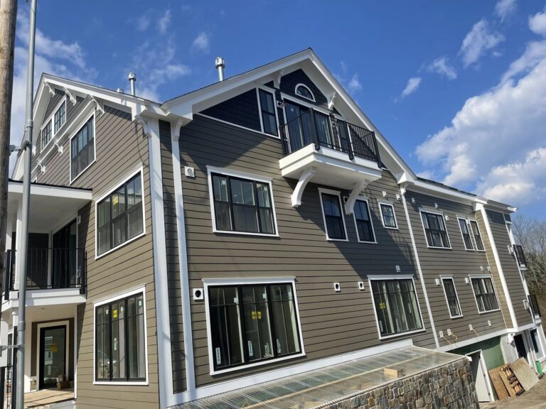 Bristol Pointe Condominiums